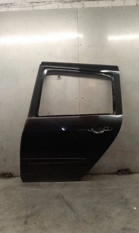 Rear door – left
