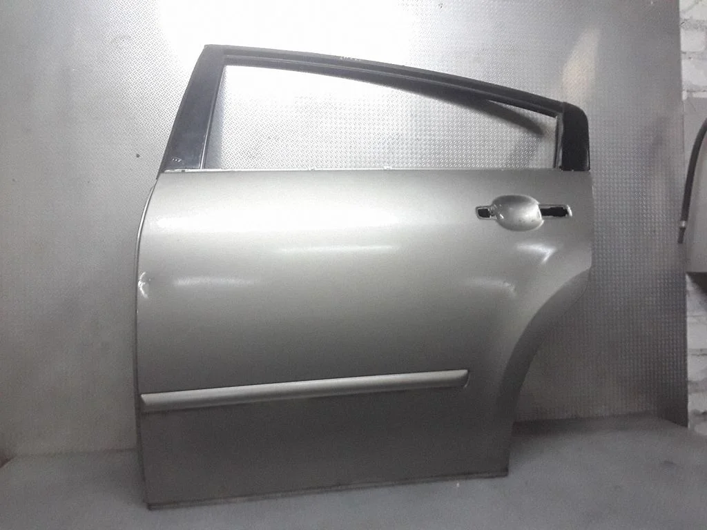 Rear door – Nissan Maxima A34 (2003-2008)