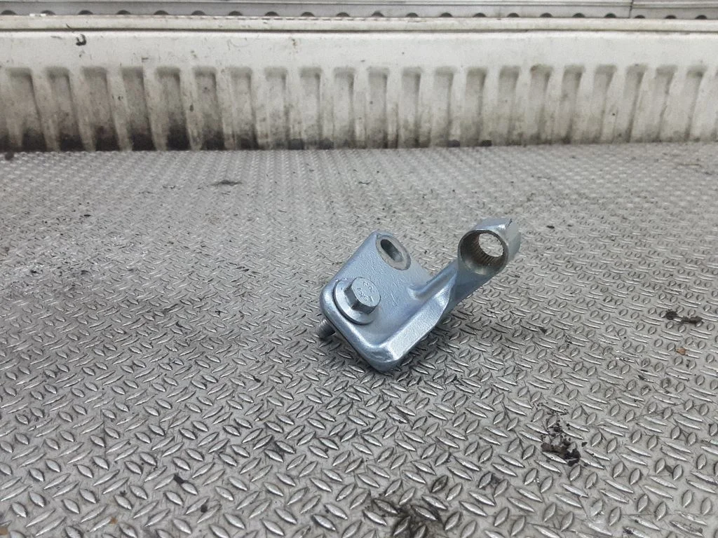 Tagaukse ülemine hing – Mercedes-Benz B-klass W245 (2005-2011)