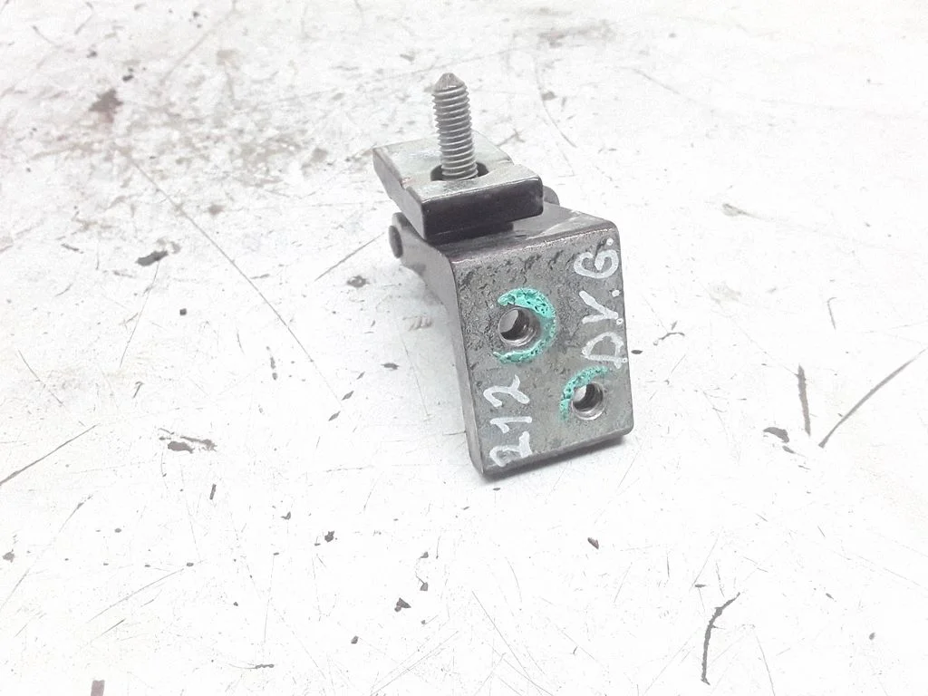 Rear door upper hinge – Seat Altea XL (2004-2015)