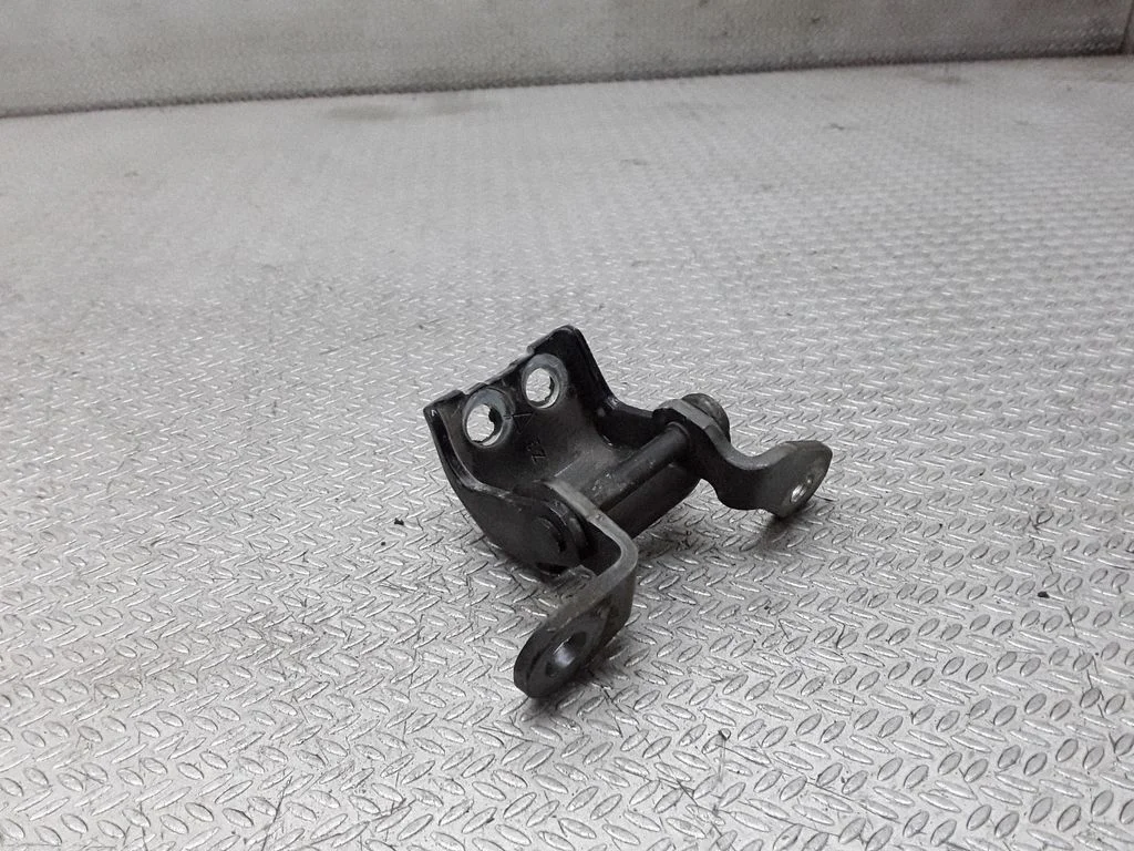 Tagaukse ülemine hing – Honda Civic (2006-2011)