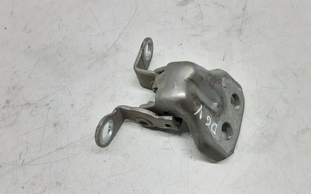 Rear door upper hinge – Ford Fiesta (2002-2005)