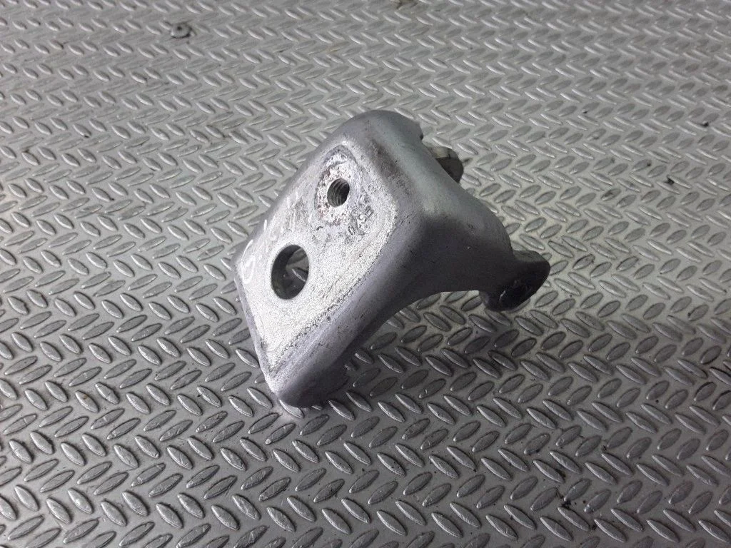 Rear door upper hinge – Citroen C5 (2001-2004)