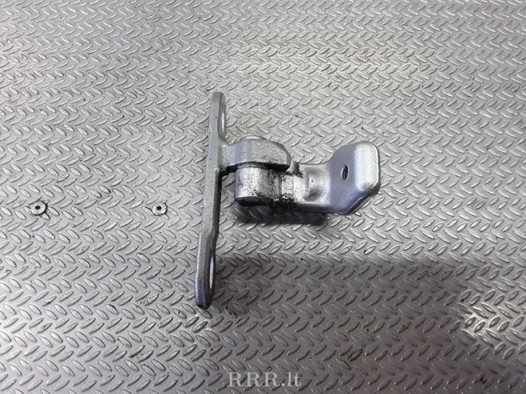 Rear door upper hinge – Opel Vectra C (2002-2005)