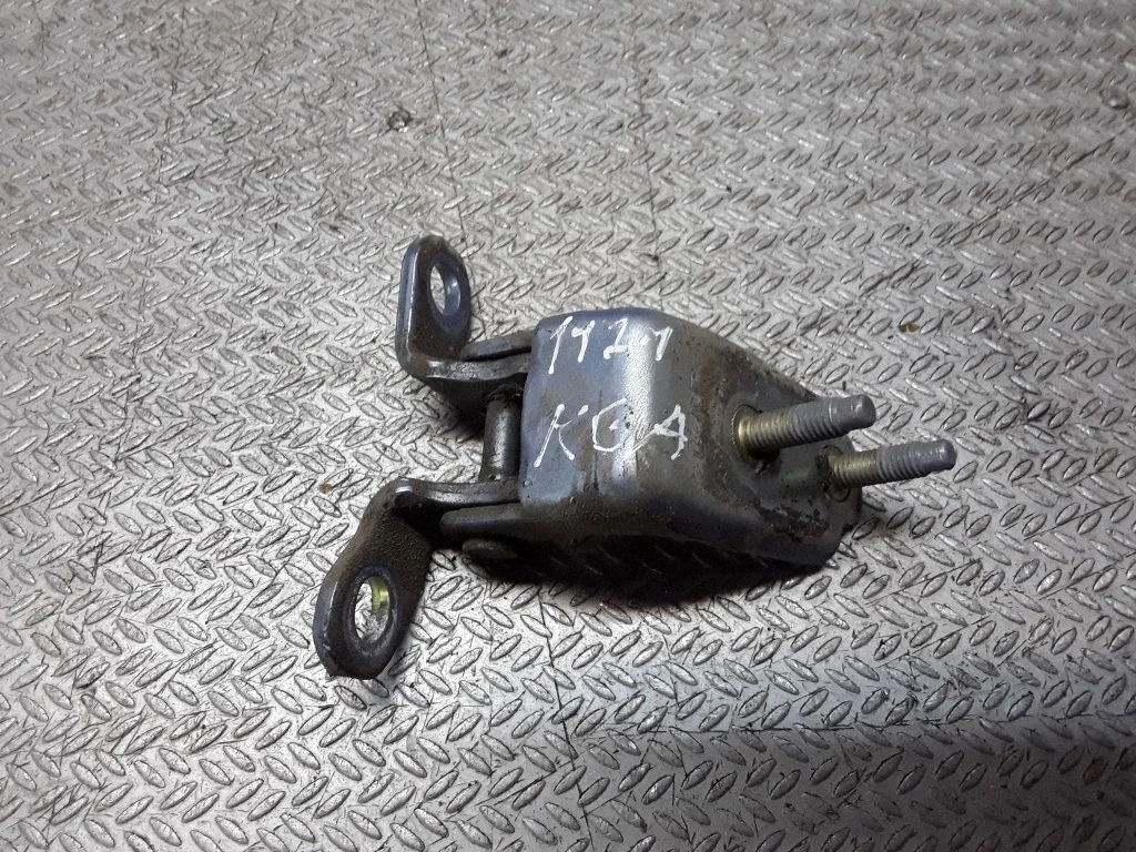 Rear door lower hinge – Honda Jazz (2002-2008)