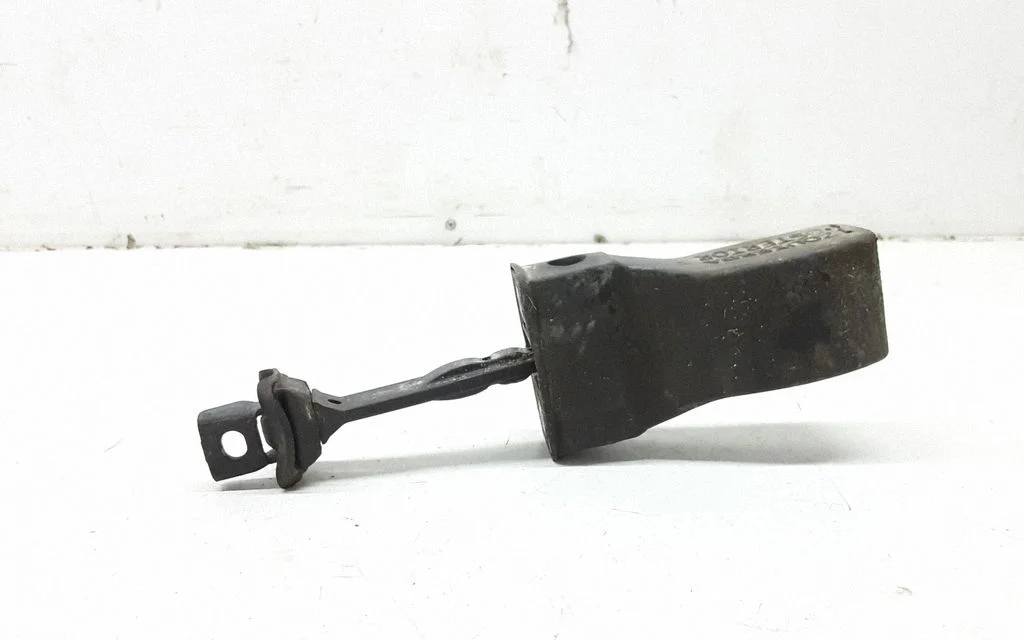 Rear door check strap stopper – Seat Ibiza IV (6J,6P) (2008-2017)
