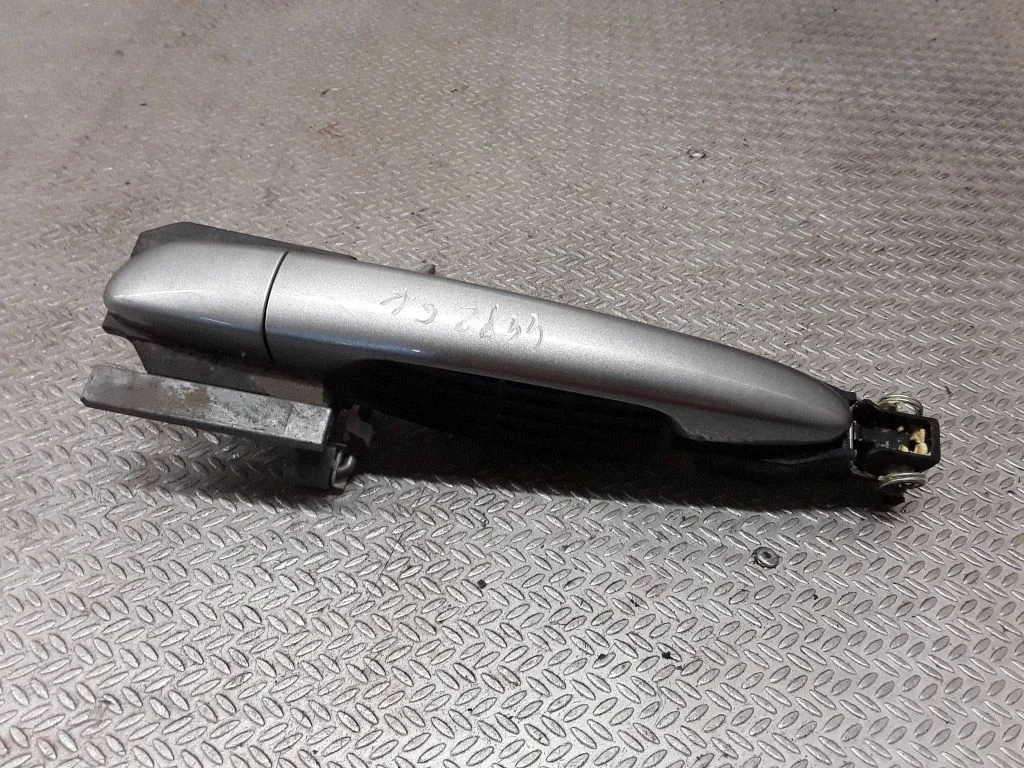 Rear door exterior handle – left