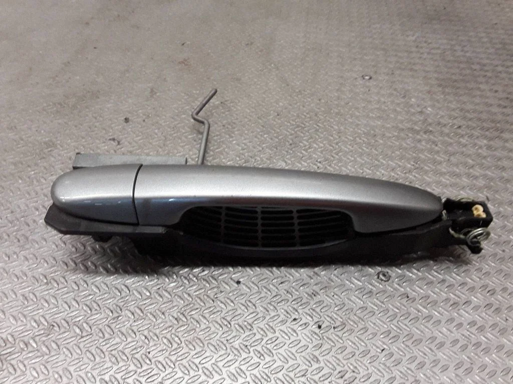 Rear door exterior handle – right