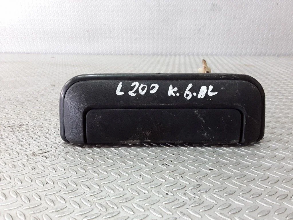 Tagaukse välimine käepide – Mitsubishi L200 (1996-2006)