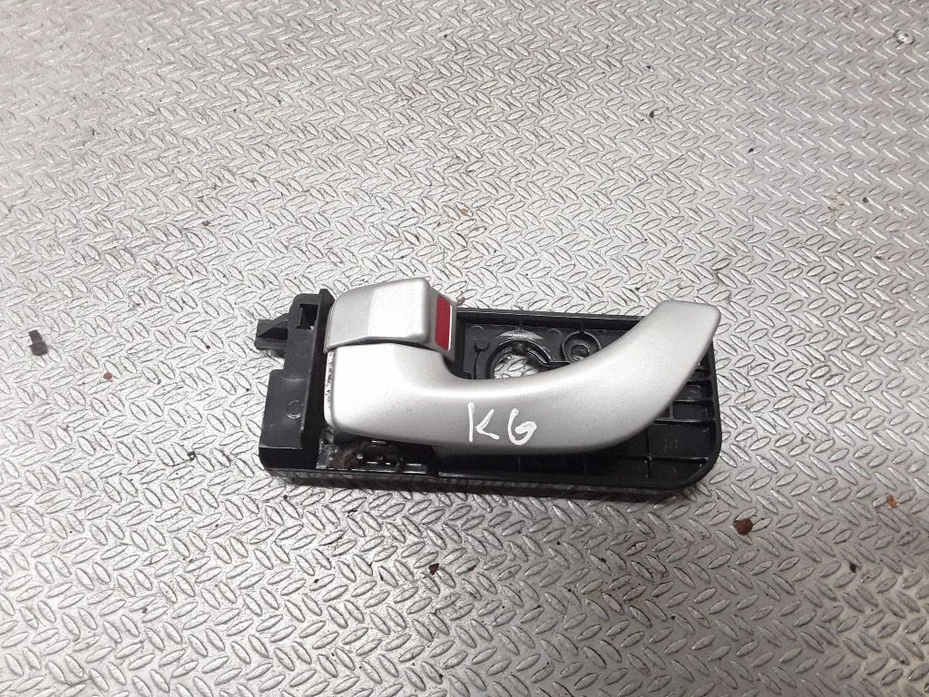Rear door interior handle – Hyundai Sonata (2006-2015)