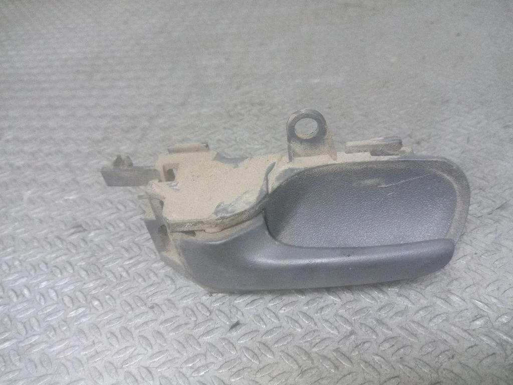 Rear door interior handle – Peugeot 107 (2005-2014), rear left