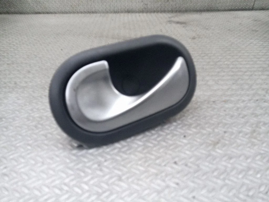 Tagaukse sisemine käepide – Renault Modus (2004-2007)