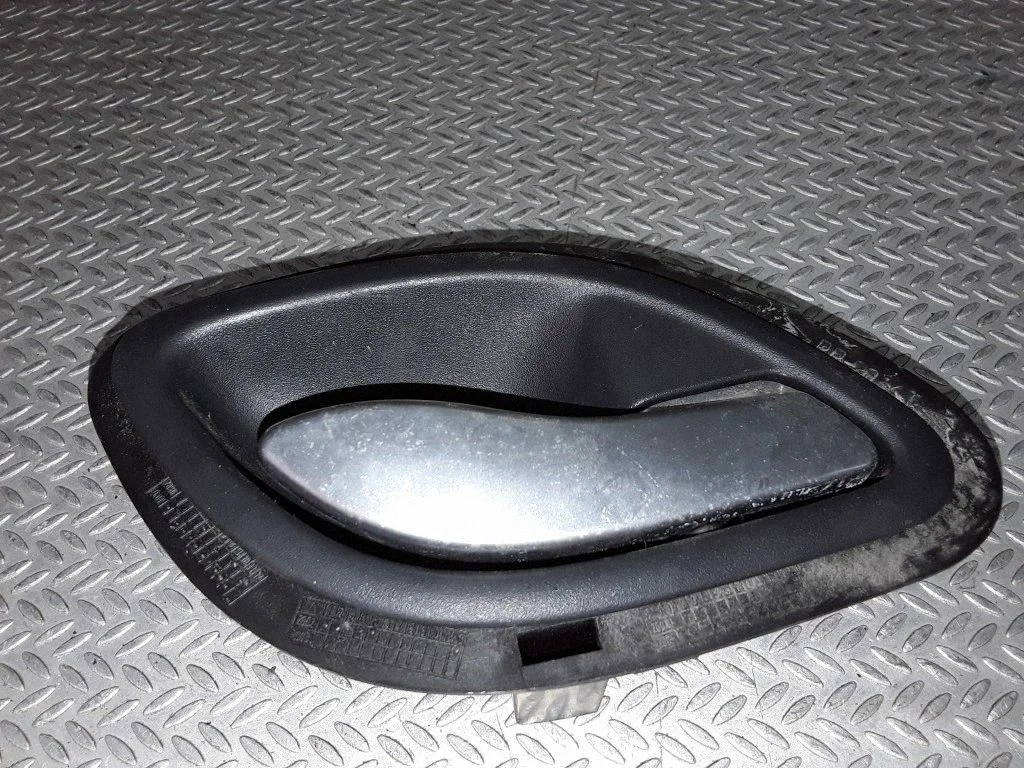 Rear door interior handle – Renault Laguna II (2001-2007)