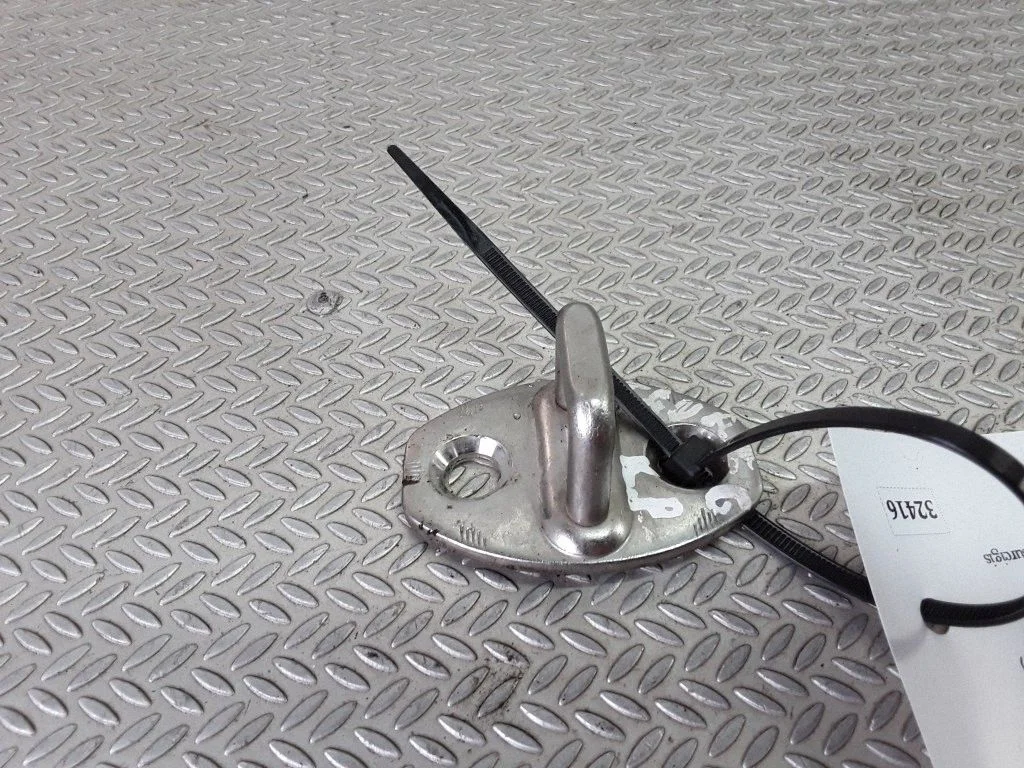 Rear door lock loop/hook striker – Volkswagen Touareg I (2002-2010)