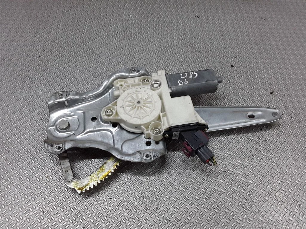 Rear door window regulator with motor 992045100