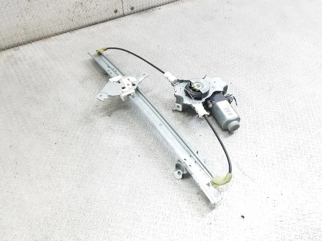 Rear door window regulator with motor – Nissan Pathfinder R51 (2005-2012)