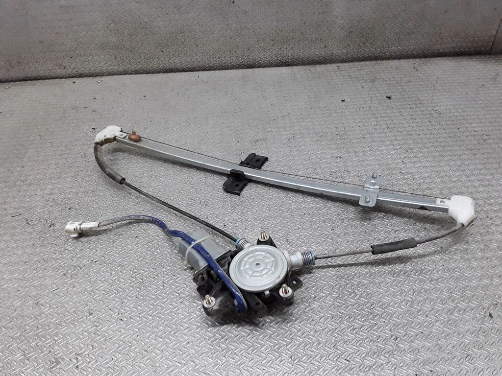 Rear door window regulator with motor – Suzuki Grand Vitara I (1998-2005)