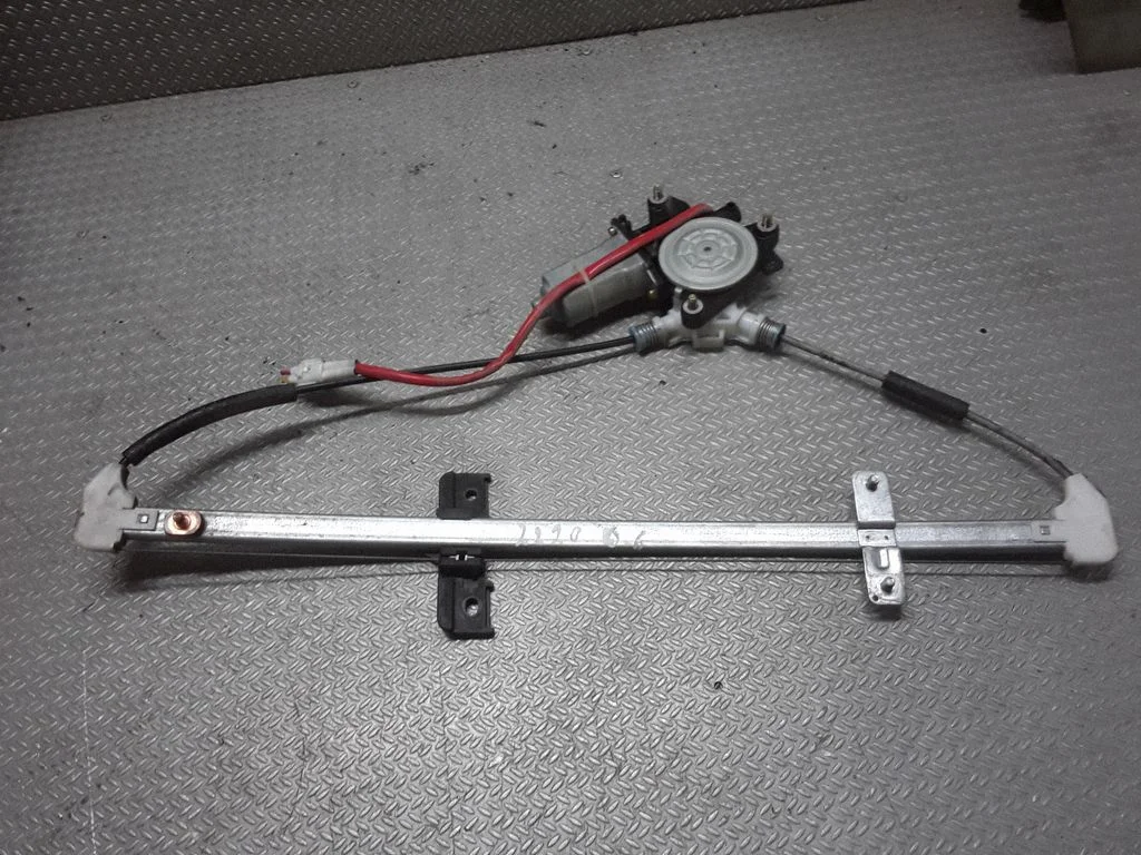 Rear door window regulator with motor – Suzuki Grand Vitara I (1998-2005)