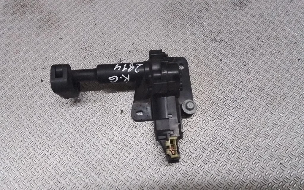 Rear door window regulator motor – Chrysler Grand Voyager V (2007-2015)