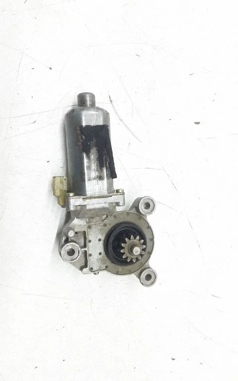 Rear door window regulator motor – Volvo 850 (1991-1997)