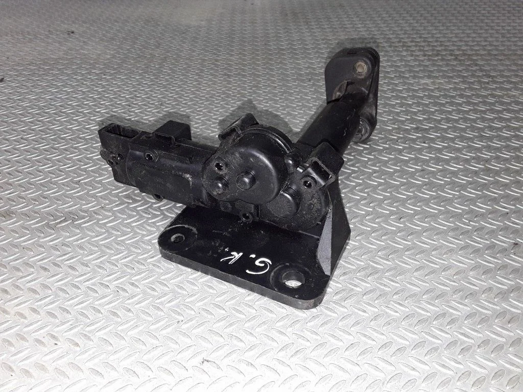 Rear door window regulator motor – Chrysler Voyager (1996-2001)