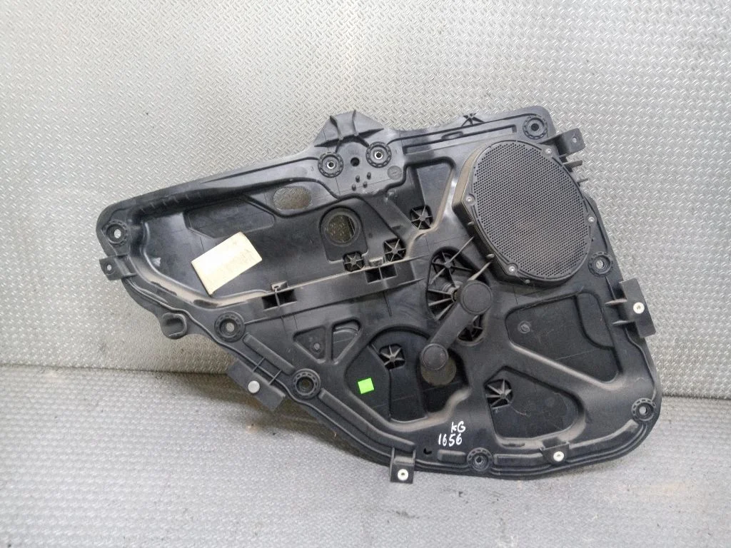 Aizmugurējā loga mehāniskais pacēlāja mehānisms M2S61A24995BR