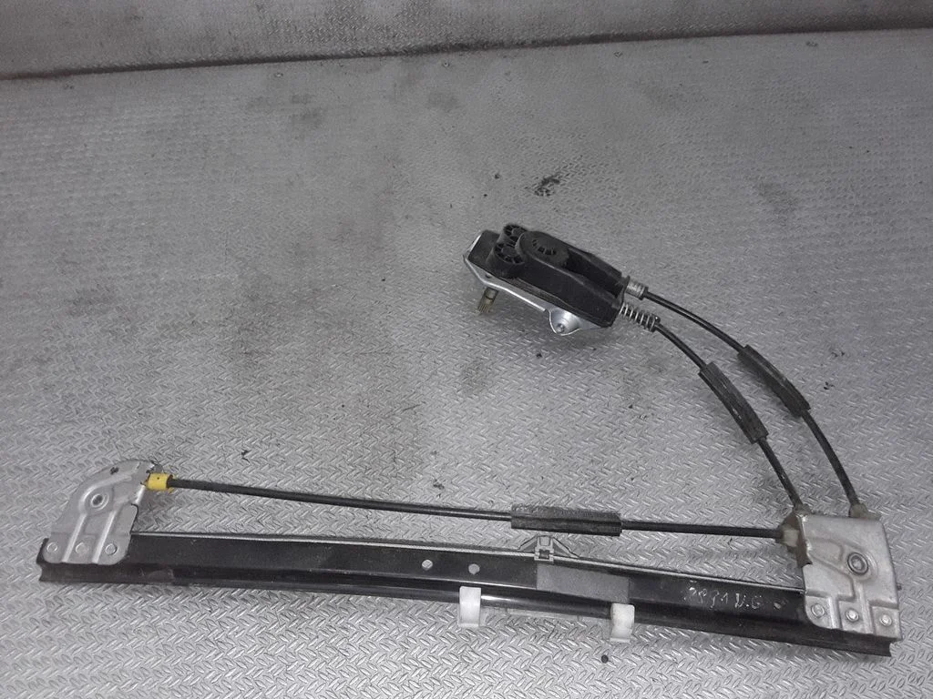 Tagaukse mehaaniline aknatõstuk – BMW 5-seeria E39 (1996-2003)