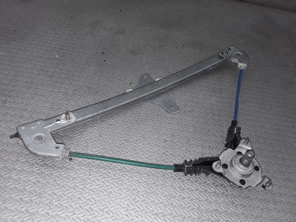 Rear door manual window regulator – Opel Agila A (2000-2007)