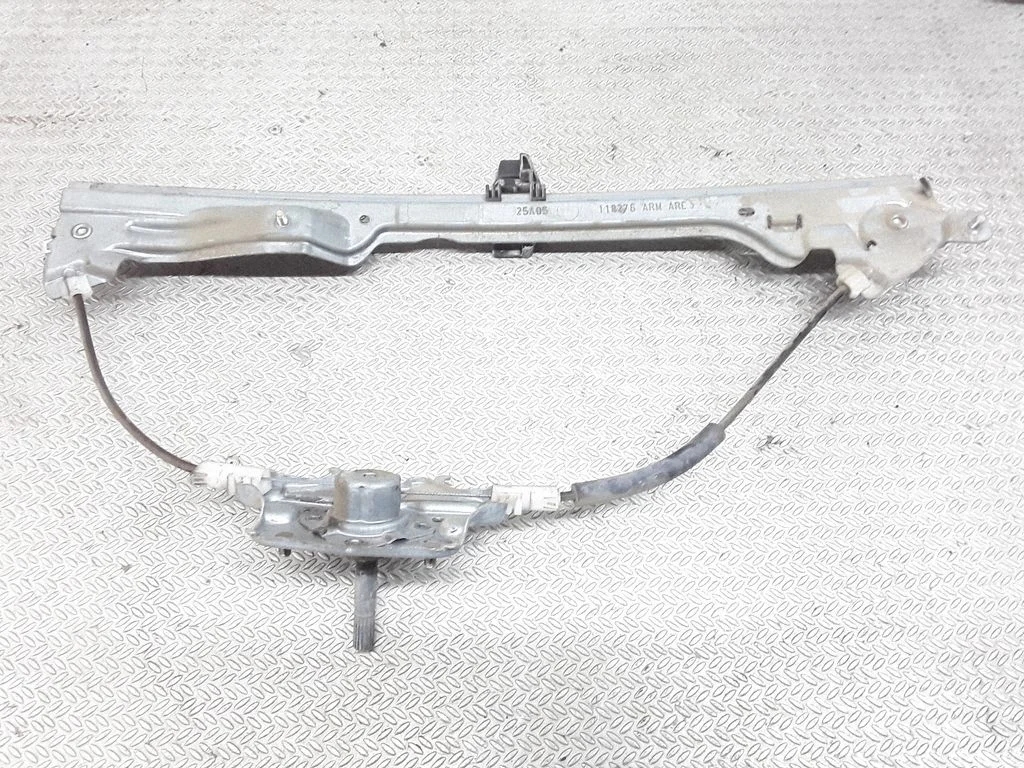 Rear door manual window regulator – Renault Modus (2004-2007)