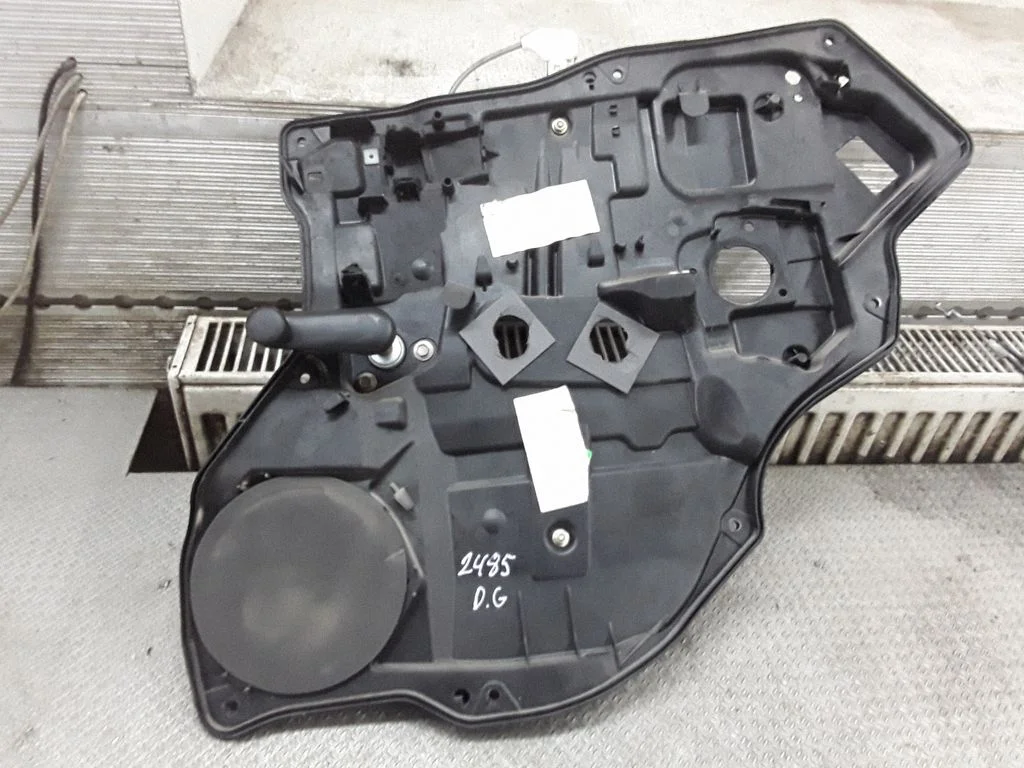 Rear door manual window regulator 3M71A045H22A