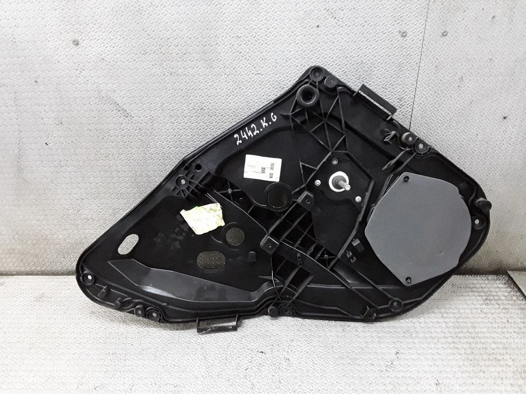 Rear door manual window regulator – Ford Fiesta (2009-2012)
