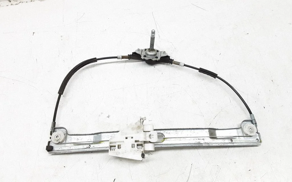 Rear door manual window regulator – Mitsubishi Colt CZ3 (2006-2009)