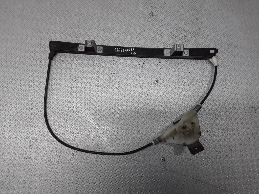 Rear door manual window regulator – Land Rover Freelander (1996-2006)