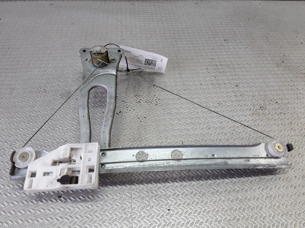 Aizmugurējā loga mehāniskais pacēlāja mehānisms – Citroen C3 (2002-2004)