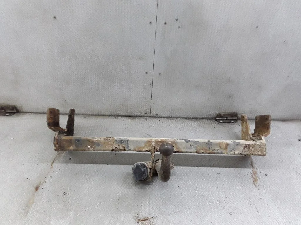 Tow bar set – Mitsubishi Pajero Sport I (1996-2008)