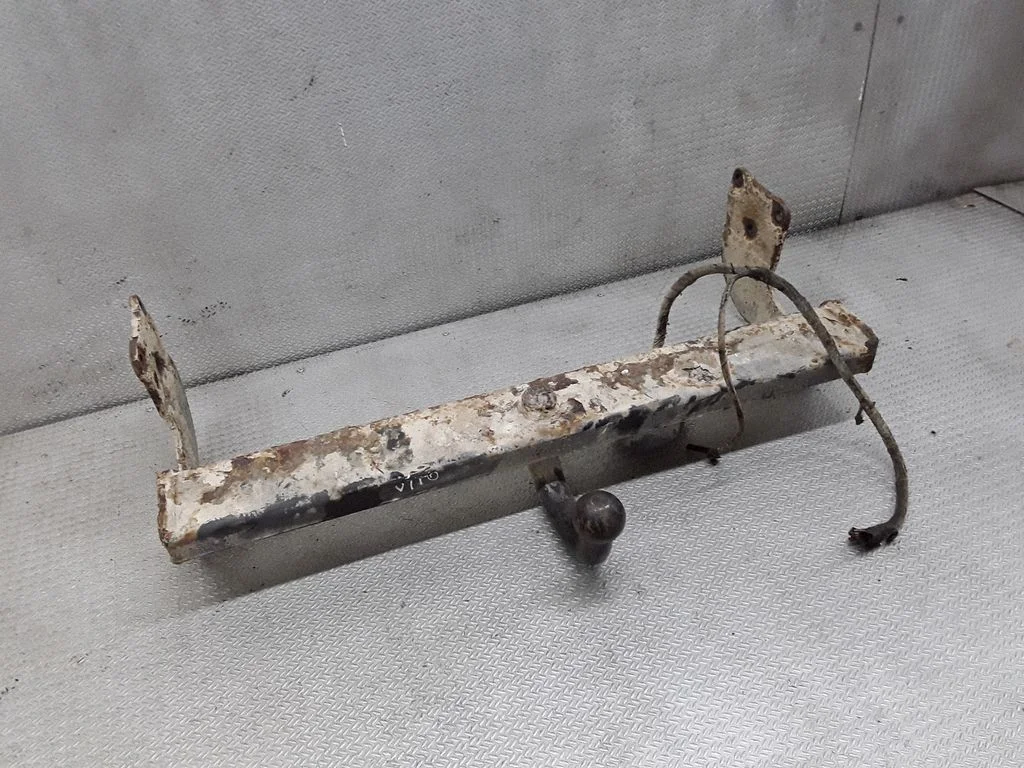 Tow bar set – Mercedes-Benz Vito Viano W638 (1996-2003)