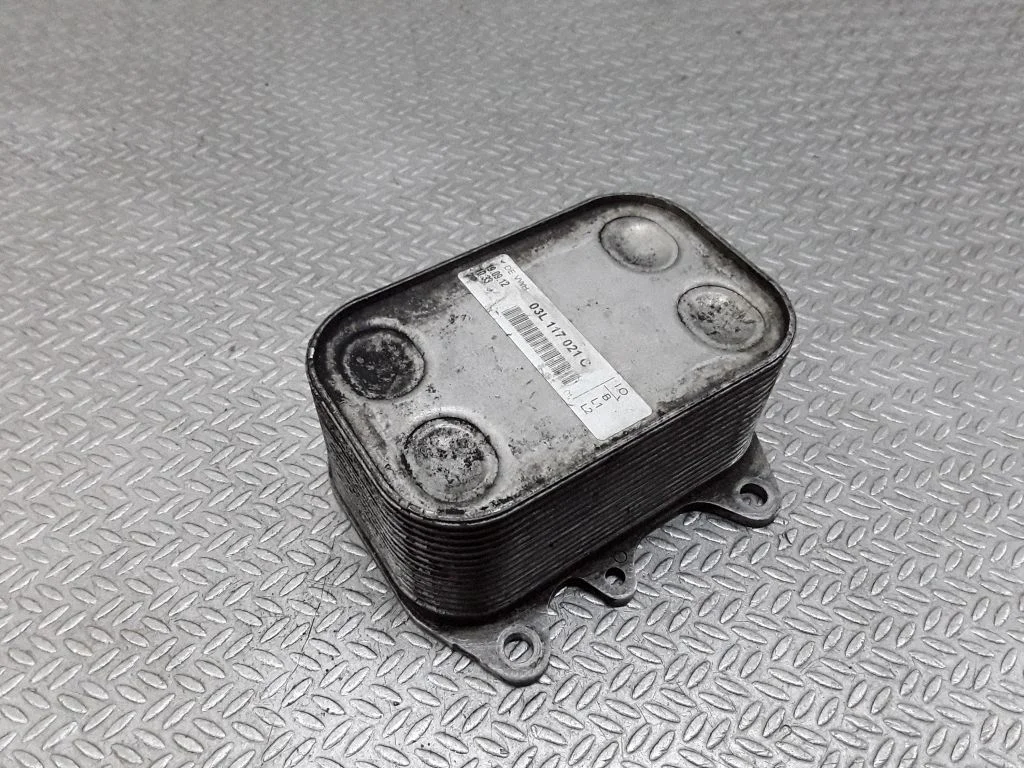 Oil filter mounting bracket – Skoda Fabia Mk3 (NJ) (2015-2021)