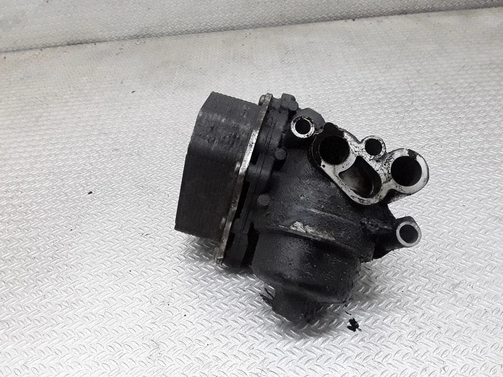 Oil filter mounting bracket – Ford Transit -  Tourneo Connect (2003-2008)