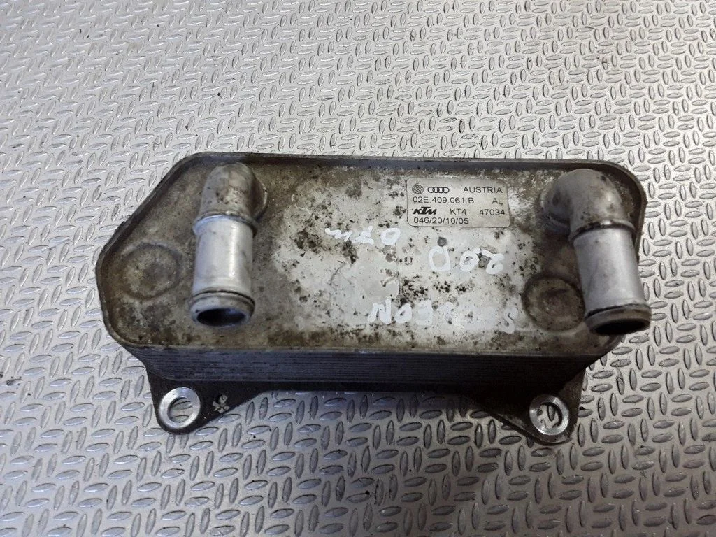 Oil filter mounting bracket – Seat Leon (1P) (2005-2012)