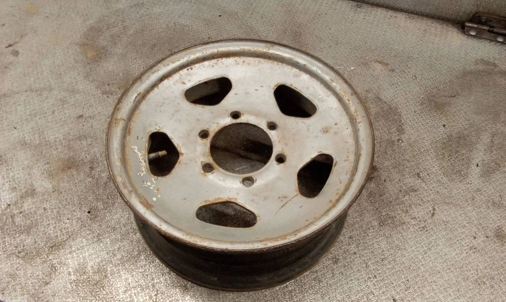 R15 terasvelg (-veljed) – Mitsubishi Pajero (1991-1999)