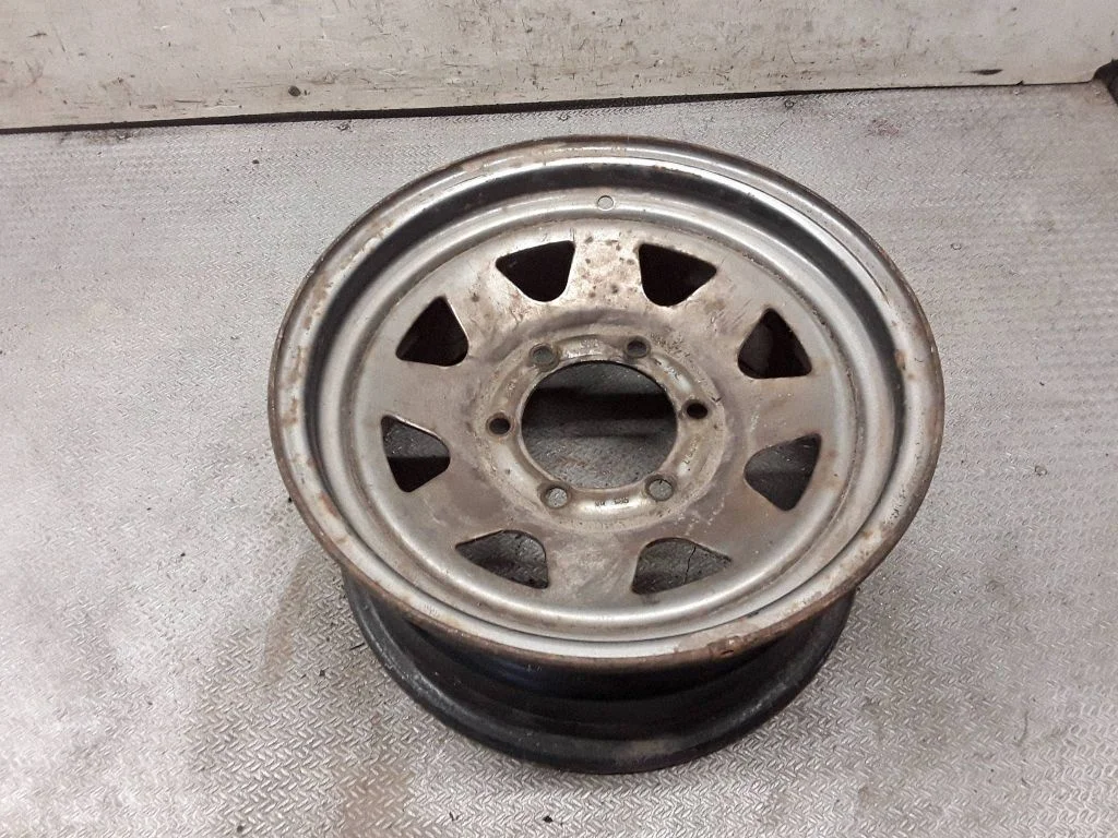 R15 steel rim – Nissan Patrol Y60 (1987-1997)