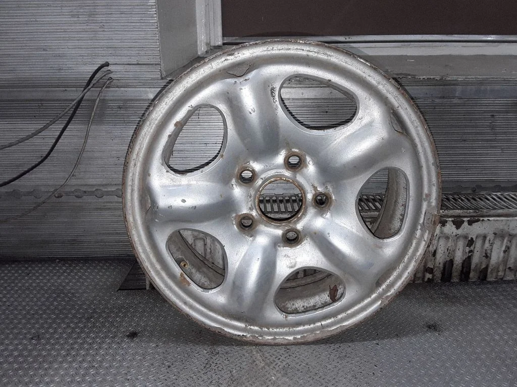 R15 steel rim – Land Rover Freelander (1996-2006)