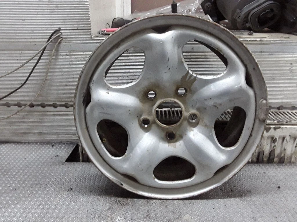 R15 steel rim – Land Rover Freelander (1996-2006)