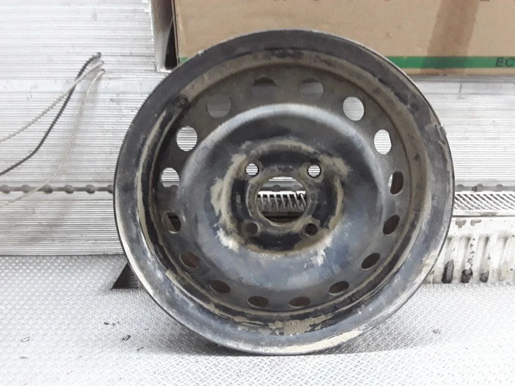 R15 steel rim – Nissan Almera N16 (2000-2010)