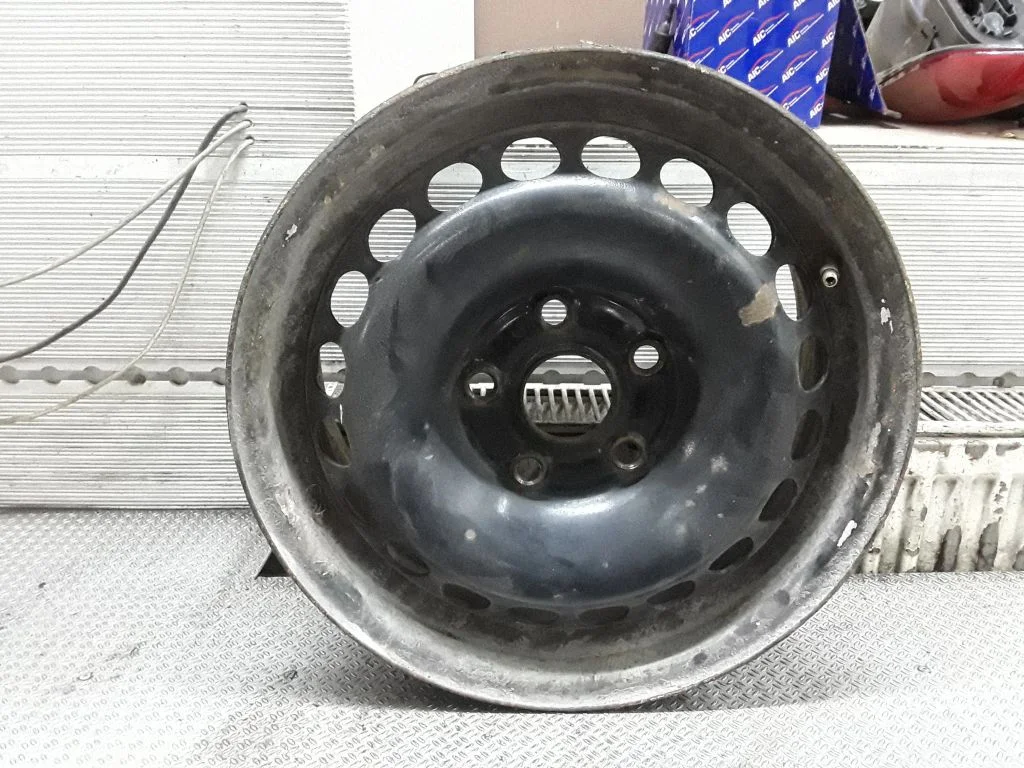 R15 steel rim – Volkswagen Passat B5 (1997-2000)