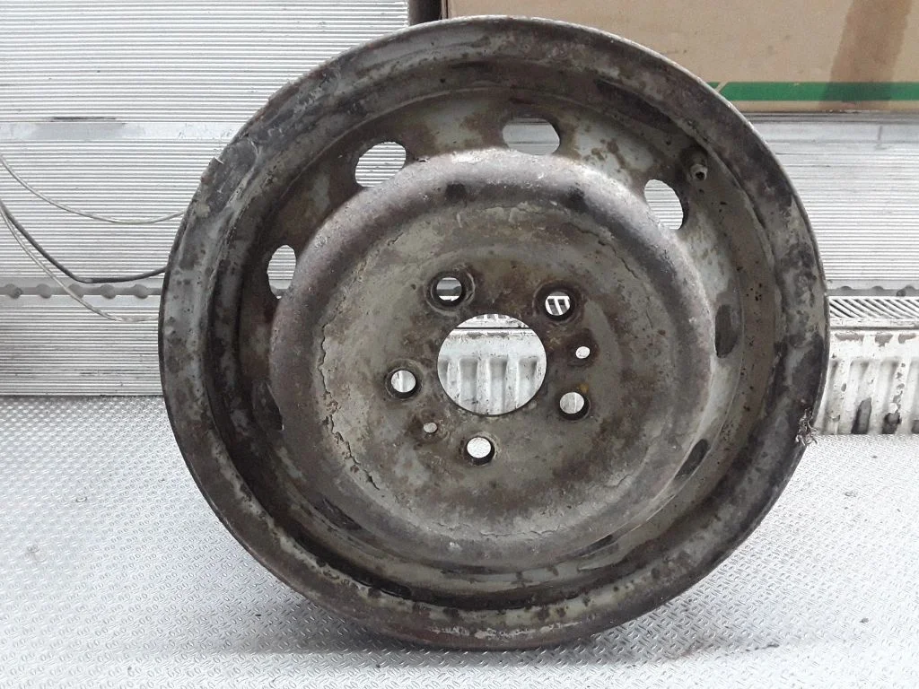R15 tērauda štancētais disks (-i) – Citroen Jumper (2002-2006)