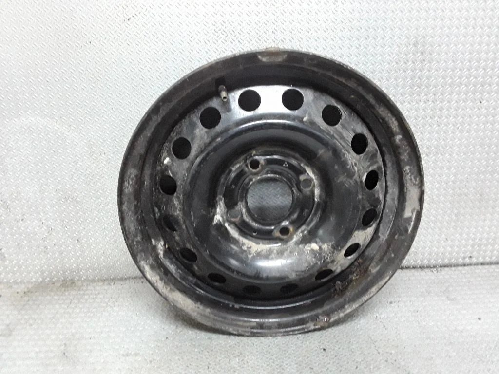 R15 steel rim – Nissan Almera N16 (2000-2010)