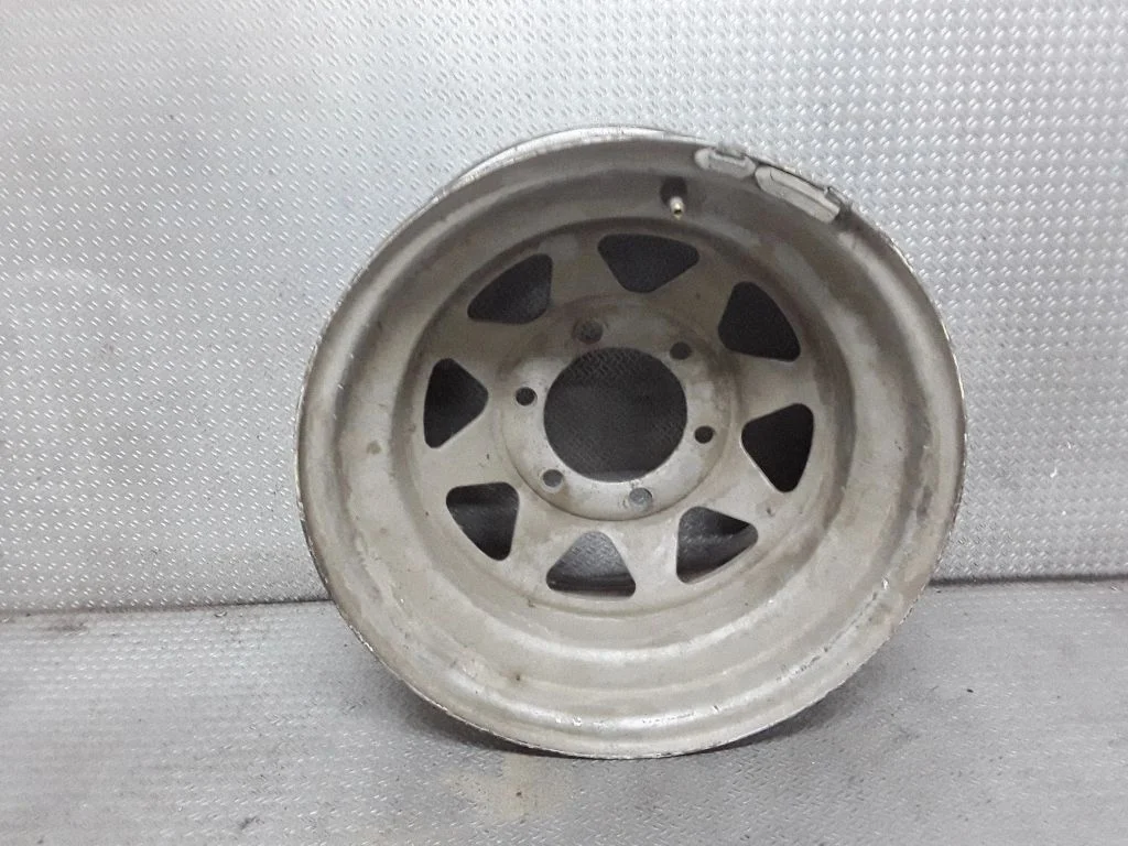 R15 steel rim – Nissan Patrol Y60 (1987-1997)