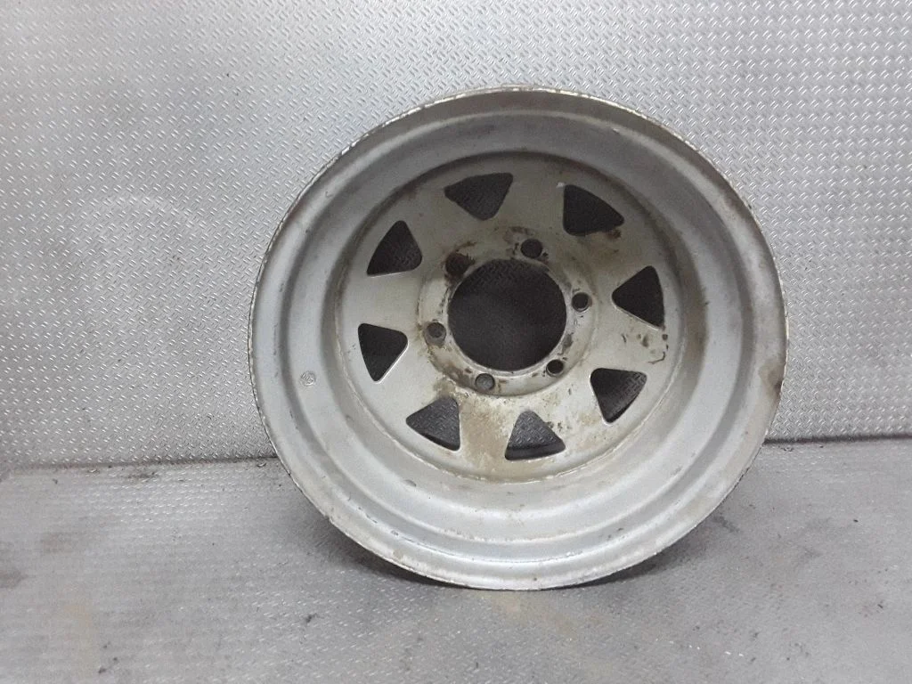 R15 steel rim – Nissan Patrol Y60 (1987-1997)