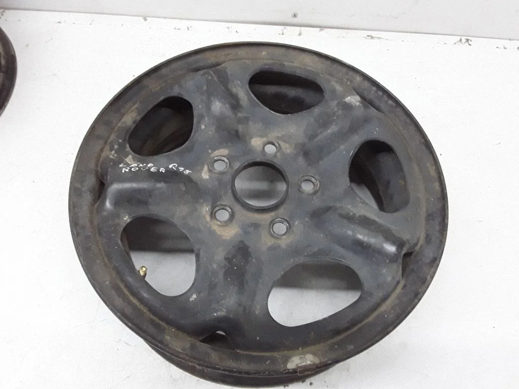 R15 steel rim – Land Rover Freelander (1996-2006)